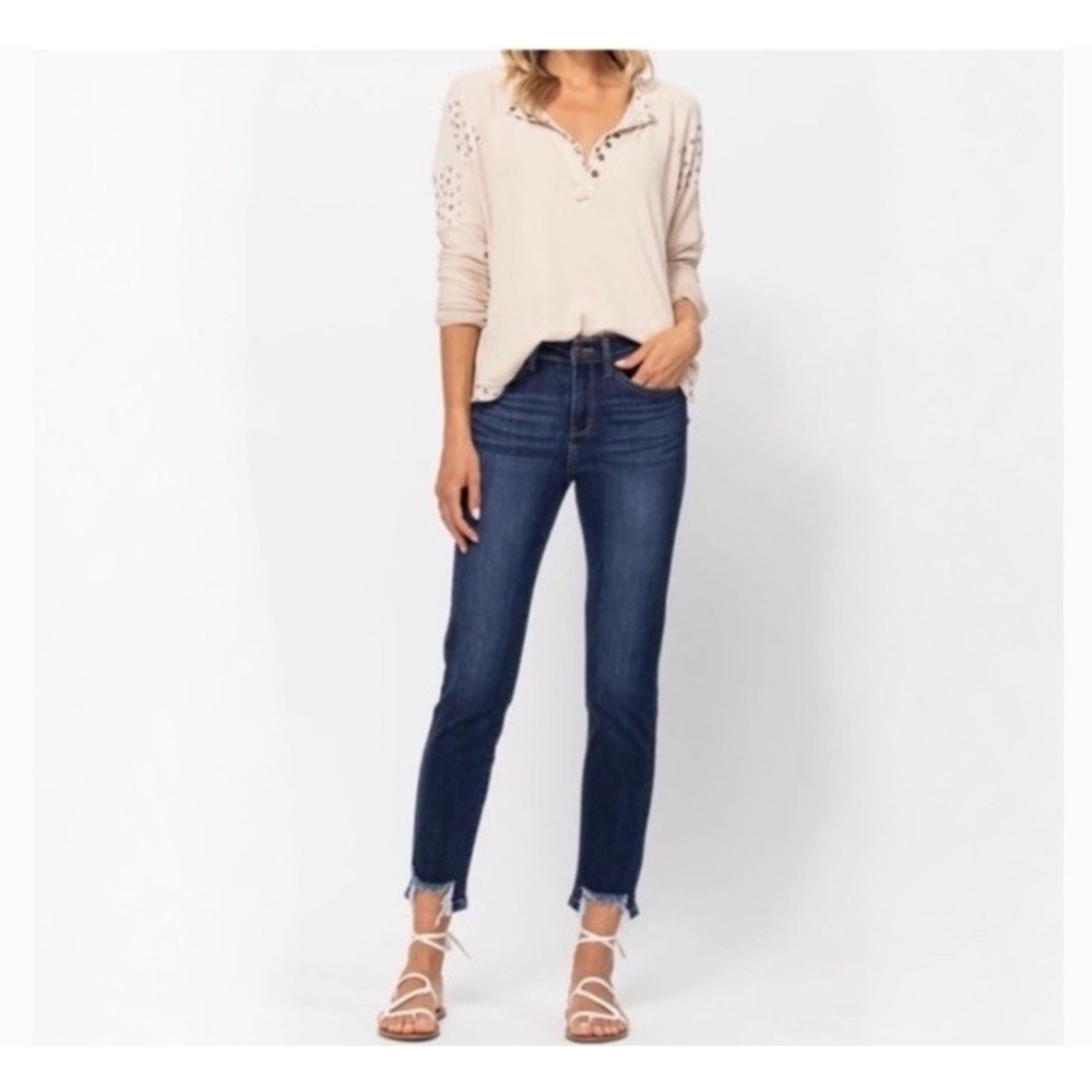 Judy Blue Relaxed Fit Mid-Rise Jeans 24W JB82227DK Frayed Ankle Distressed‎
